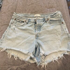 Abercrombie & fitch Baggy low rise cut off shorts - size 33/16